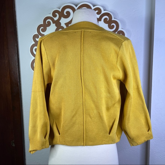 T Tahari blazer - Picture 3 of 10